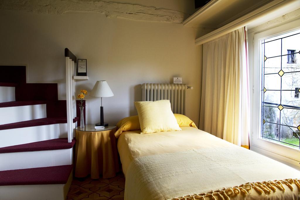 Hotel Posada Santa Maria La Real Агилар-де-Кампоо Экстерьер фото