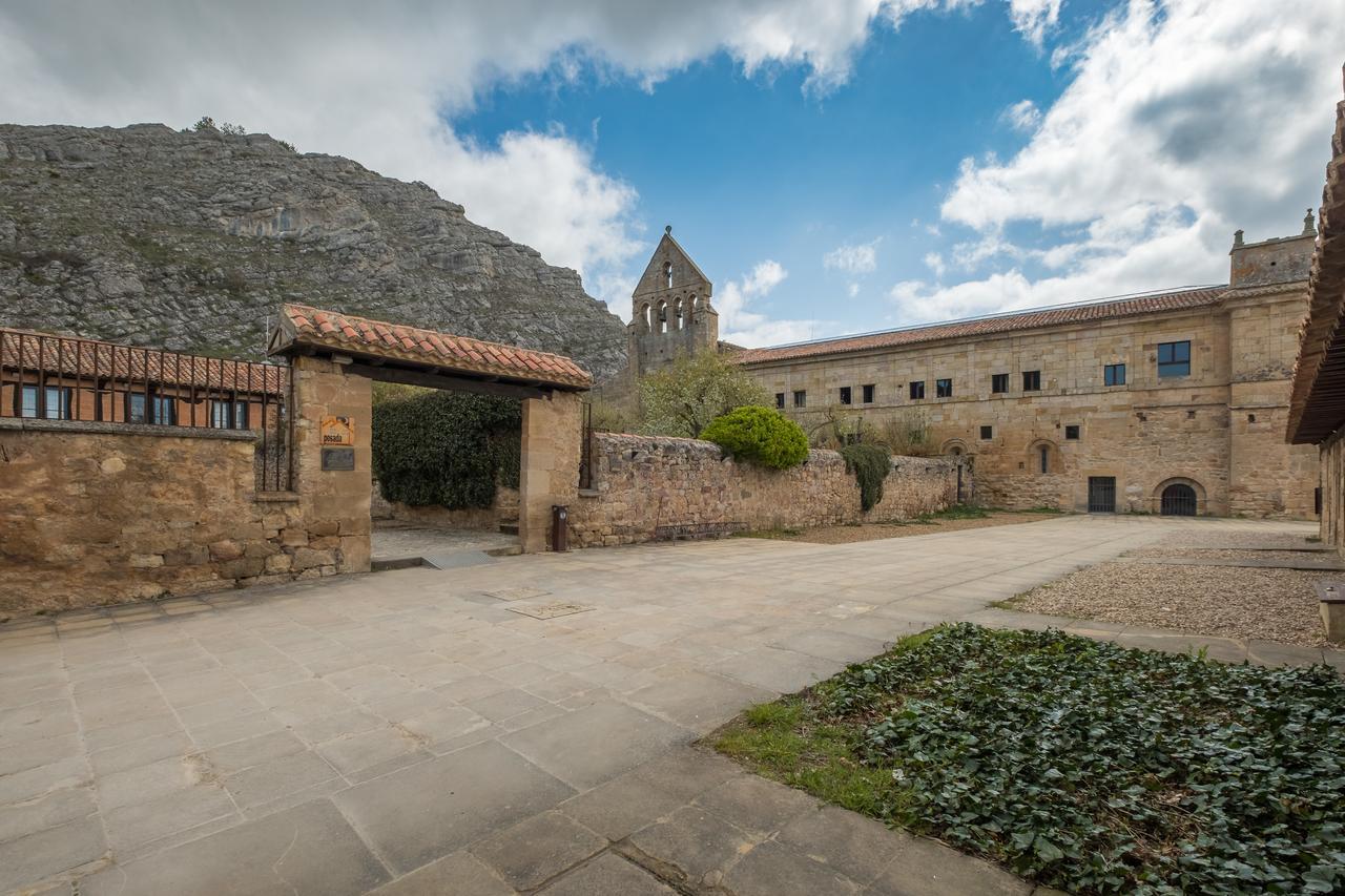 Hotel Posada Santa Maria La Real Агилар-де-Кампоо Экстерьер фото