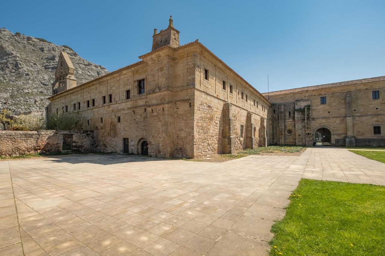 Hotel Posada Santa Maria La Real Агилар-де-Кампоо Экстерьер фото